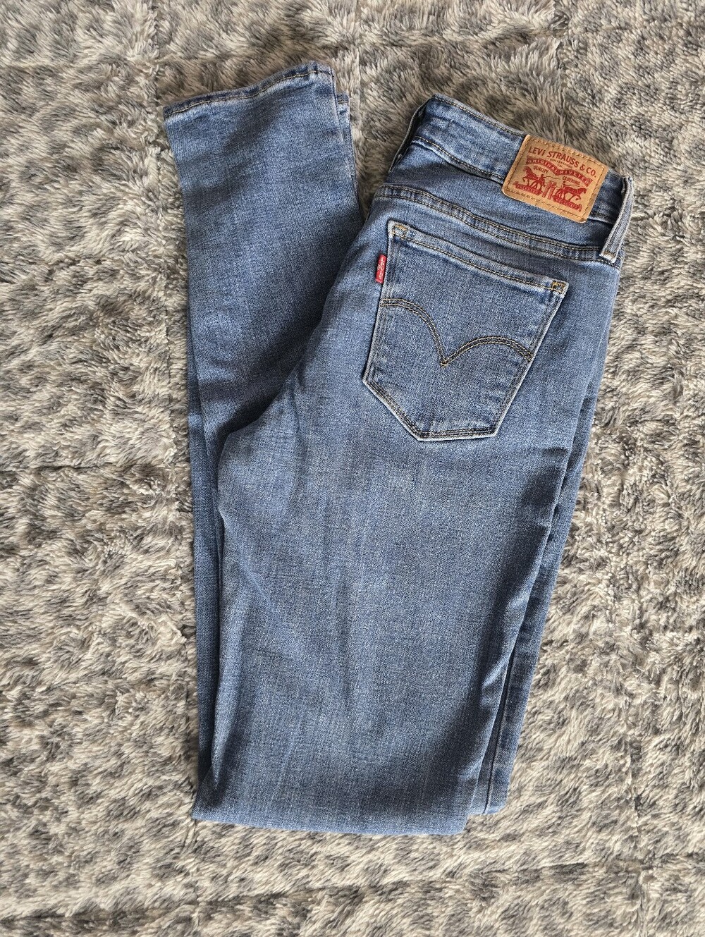 Levi's 711 Women's Medium Blue Skinny Jeans
